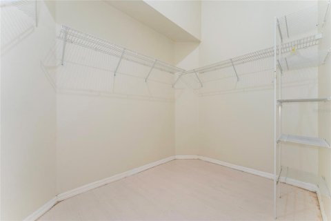 House in Orlando, Florida 4 bedrooms, 165.09 sq.m. № 1885362 - photo 20