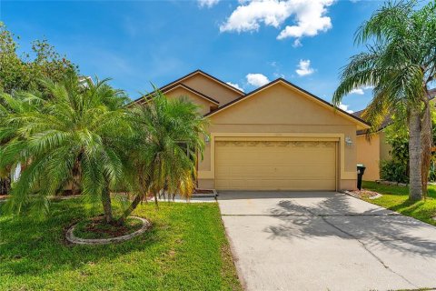 House in Orlando, Florida 4 bedrooms, 165.09 sq.m. № 1885362 - photo 2