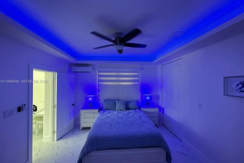 Casa en venta en Miami, Florida, 3 dormitorios, 224.36 m2 № 2003631 - foto 5