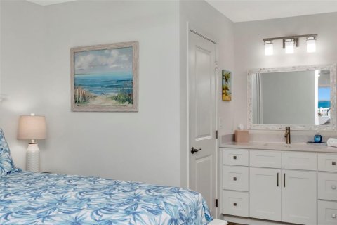 Condo in Belleair Beach, Florida, 1 bedroom  № 2115926 - photo 19