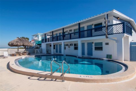 Condo in Belleair Beach, Florida, 1 bedroom  № 2115926