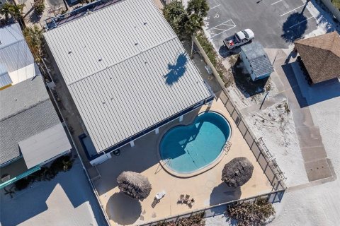 Condo in Belleair Beach, Florida, 1 bedroom  № 2115926 - photo 27