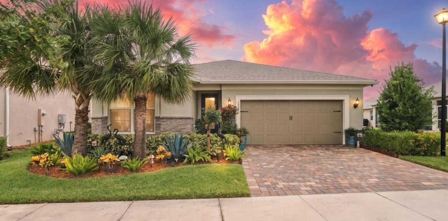 Casa en Port St. Lucie, Florida 3 dormitorios, 157.47 m2 № 2374217