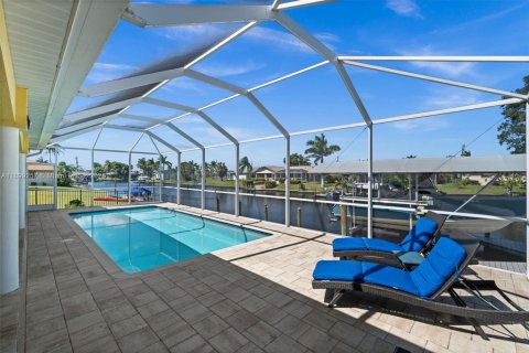 Casa en venta en Cape Coral, Florida, 4 dormitorios, 211.72 m2 № 1952383 - foto 4