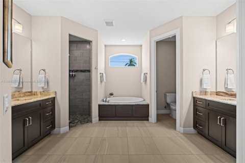 Casa en venta en Cape Coral, Florida, 4 dormitorios, 211.72 m2 № 1952383 - foto 22