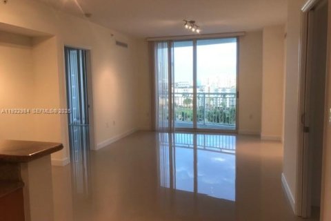Copropriété à vendre à Hallandale Beach, Floride: 2 chambres, 100.43 m2 № 1976763 - photo 9