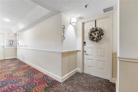 Condo in Oakland Park, Florida, 2 bedrooms  № 1889502 - photo 2