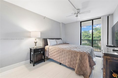 Condo in Oakland Park, Florida, 2 bedrooms  № 1889502 - photo 19