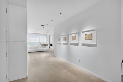 Copropriété à louer à Bal Harbour, Floride: 4 chambres, 263.75 m2 № 1930287 - photo 7