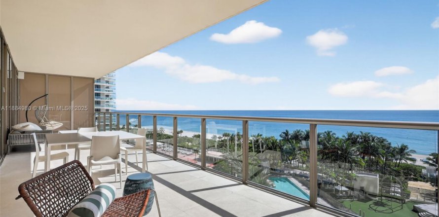Condo à Bal Harbour, Floride, 4 chambres № 1930287