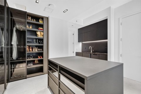 Copropriété à louer à Bal Harbour, Floride: 4 chambres, 263.75 m2 № 1930287 - photo 24