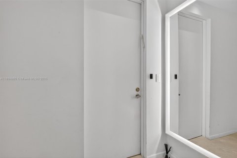 Copropriété à louer à Bal Harbour, Floride: 4 chambres, 263.75 m2 № 1930287 - photo 9