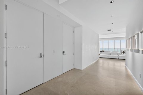 Copropriété à louer à Bal Harbour, Floride: 4 chambres, 263.75 m2 № 1930287 - photo 10
