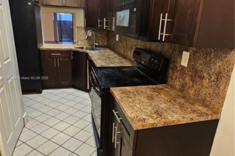 Condo in Plantation, Florida, 2 bedrooms  № 1730800 - photo 5