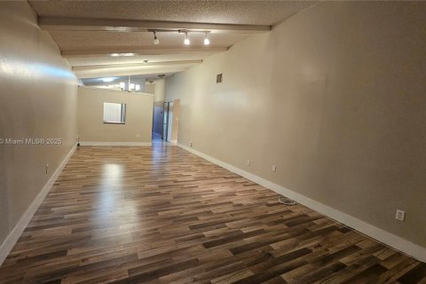 Condo in Plantation, Florida, 2 bedrooms  № 1730800 - photo 2