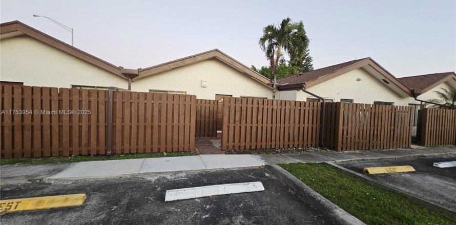 Condo in Plantation, Florida, 2 bedrooms  № 1730800