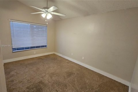 Condo in Plantation, Florida, 2 bedrooms  № 1730800 - photo 14