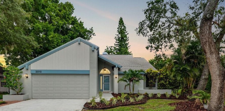 House in Clearwater, Florida 3 bedrooms, 126.72 sq.m. № 2428631