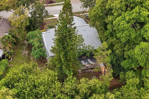 House in Clearwater, Florida 3 bedrooms, 126.72 sq.m. № 2428631 - photo 28