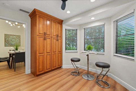 House in Clearwater, Florida 3 bedrooms, 126.72 sq.m. № 2428631 - photo 11