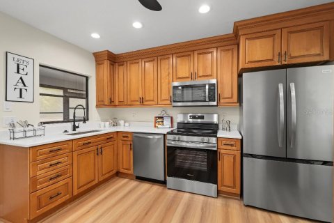 House in Clearwater, Florida 3 bedrooms, 126.72 sq.m. № 2428631 - photo 9