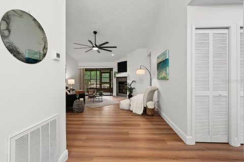 House in Clearwater, Florida 3 bedrooms, 126.72 sq.m. № 2428631 - photo 4
