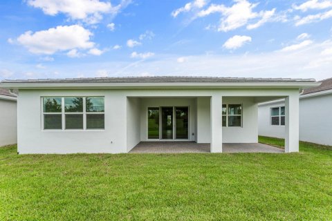 House in Port St. Lucie, Florida 2 bedrooms, 198.25 sq.m. № 2272525 - photo 11
