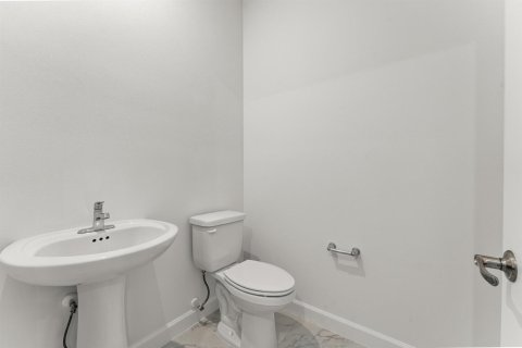 House in Port St. Lucie, Florida 2 bedrooms, 198.25 sq.m. № 2272525 - photo 12
