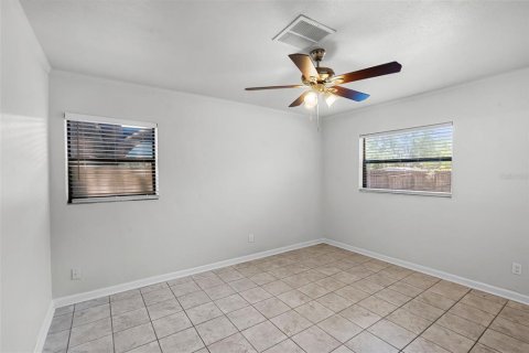 House in Orlando, Florida 3 bedrooms, 121.61 sq.m. № 1736565 - photo 23