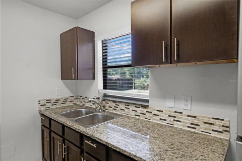 House in Orlando, Florida 3 bedrooms, 121.61 sq.m. № 1736565 - photo 14