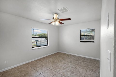 House in Orlando, Florida 3 bedrooms, 121.61 sq.m. № 1736565 - photo 20