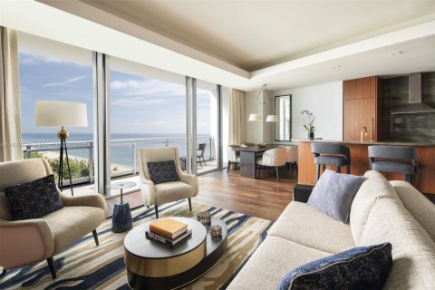 Condo in Bal Harbour, Florida, 1 bedroom  № 1809009 - photo 2