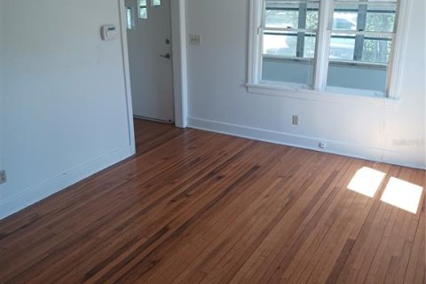 Casa en venta en Saint Petersburg, Florida, 2 dormitorios, 111.11 m2 № 2218552 - foto 5