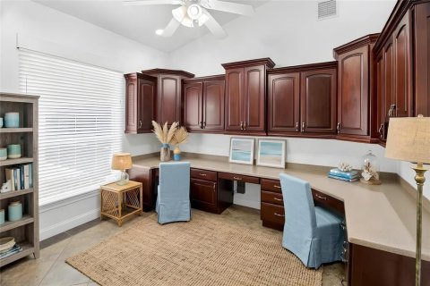 House in Hawthorne, Florida 4 bedrooms, 280.75 sq.m. № 2147473 - photo 18