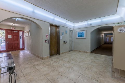 Copropriété à vendre à Fort Lauderdale, Floride: 2 chambres, 90.58 m2 № 2084416 - photo 2