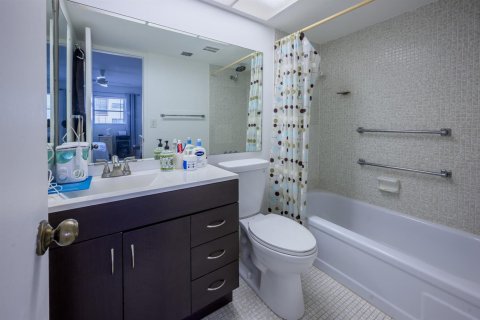 Copropriété à vendre à Fort Lauderdale, Floride: 2 chambres, 90.58 m2 № 2084416 - photo 13