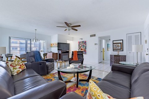 Copropriété à vendre à Fort Lauderdale, Floride: 2 chambres, 90.58 m2 № 2084416 - photo 6