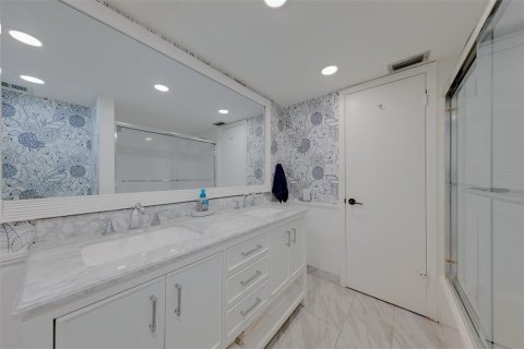 Copropriété à vendre à Clearwater, Floride: 1 chambre, 101.26 m2 № 2420416 - photo 16