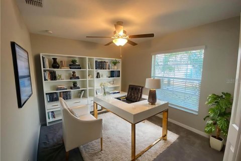 House in Wesley Chapel, Florida 4 bedrooms, 180.14 sq.m. № 1912503 - photo 10