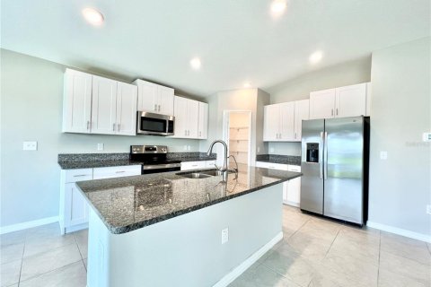 House in Wesley Chapel, Florida 4 bedrooms, 180.14 sq.m. № 1912503 - photo 7