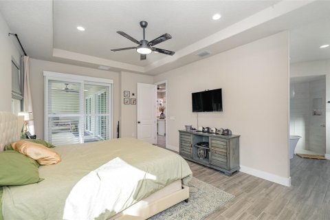 House in Titusville, Florida 5 bedrooms, 223.15 sq.m. № 1386736 - photo 14