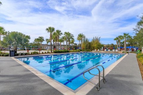 Casa en venta en Orlando, Florida, 4 dormitorios, 244.43 m2 № 1912533 - foto 28