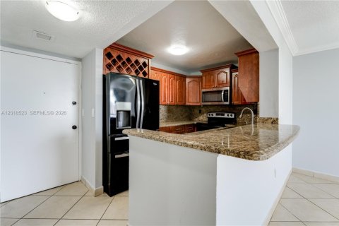 Copropriété à louer à Hialeah, Floride: 2 chambres, 92.53 m2 № 2084559 - photo 4