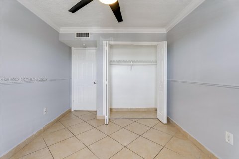 Copropriété à louer à Hialeah, Floride: 2 chambres, 92.53 m2 № 2084559 - photo 14
