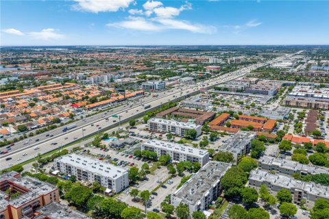 Copropriété à louer à Hialeah, Floride: 2 chambres, 92.53 m2 № 2084559 - photo 23