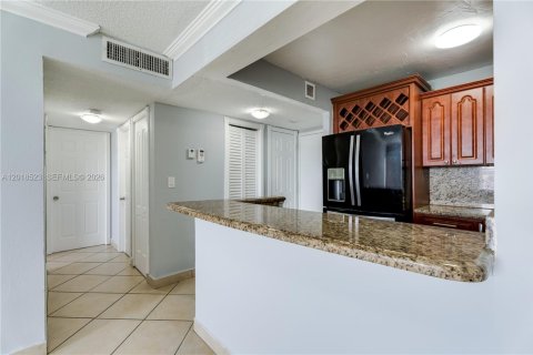 Copropriété à louer à Hialeah, Floride: 2 chambres, 92.53 m2 № 2084559 - photo 5