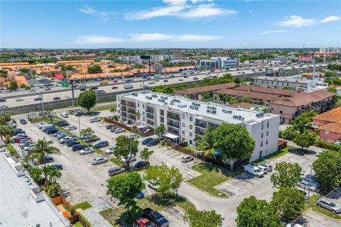 Copropriété à louer à Hialeah, Floride: 2 chambres, 92.53 m2 № 2084559 - photo 24