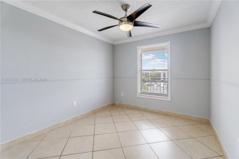 Copropriété à louer à Hialeah, Floride: 2 chambres, 92.53 m2 № 2084559 - photo 15