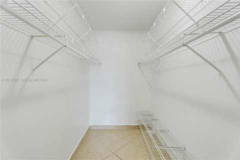 Copropriété à louer à Hialeah, Floride: 2 chambres, 92.53 m2 № 2084559 - photo 12