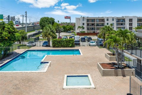 Copropriété à louer à Hialeah, Floride: 2 chambres, 92.53 m2 № 2084559 - photo 20